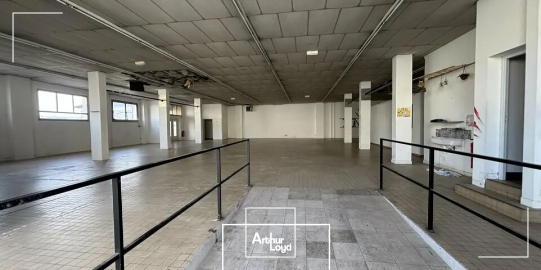 Locaux d'activité & Entrepôts - Location - BRIVE-LA-GAILLARDE - 19100 - 700-700 - 7737224