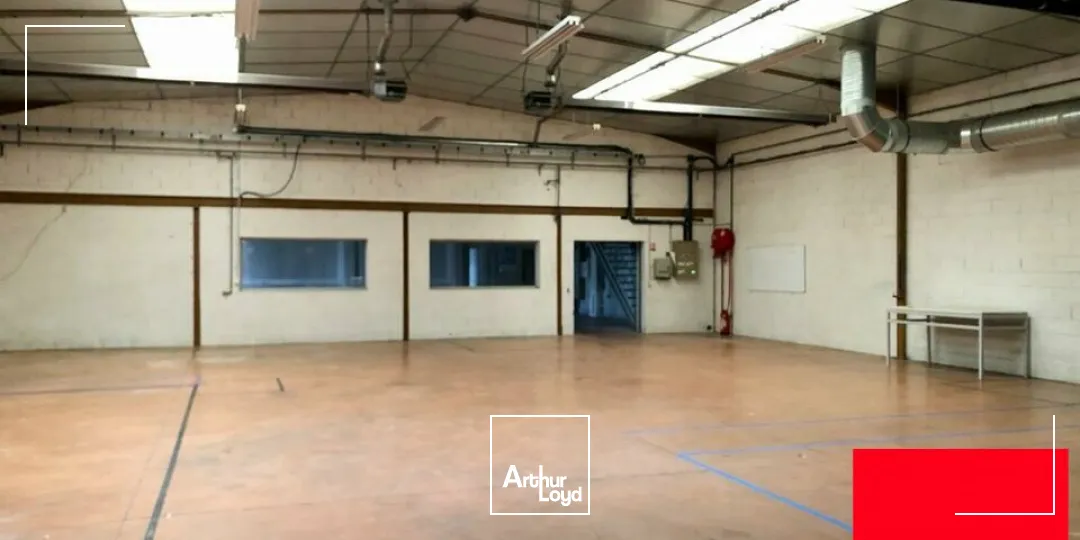 Locaux d'activité & Entrepôts - Vente - LE CHÂTELET-EN-BRIE - 77820 - 3630-3630 - 7737238