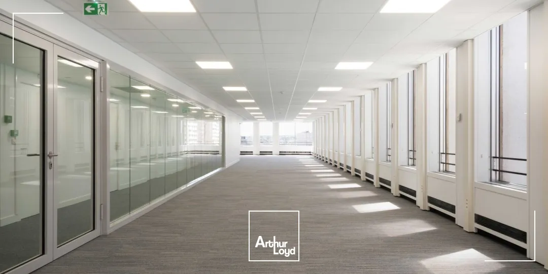 Bureaux - Location - PUTEAUX LA DEFENSE - 92800 - 344-852 - 7737690