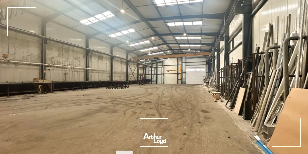 Locaux d'activité & Entrepôts - Location - CHAVANOZ - 38230 - 975-975 - 7737922