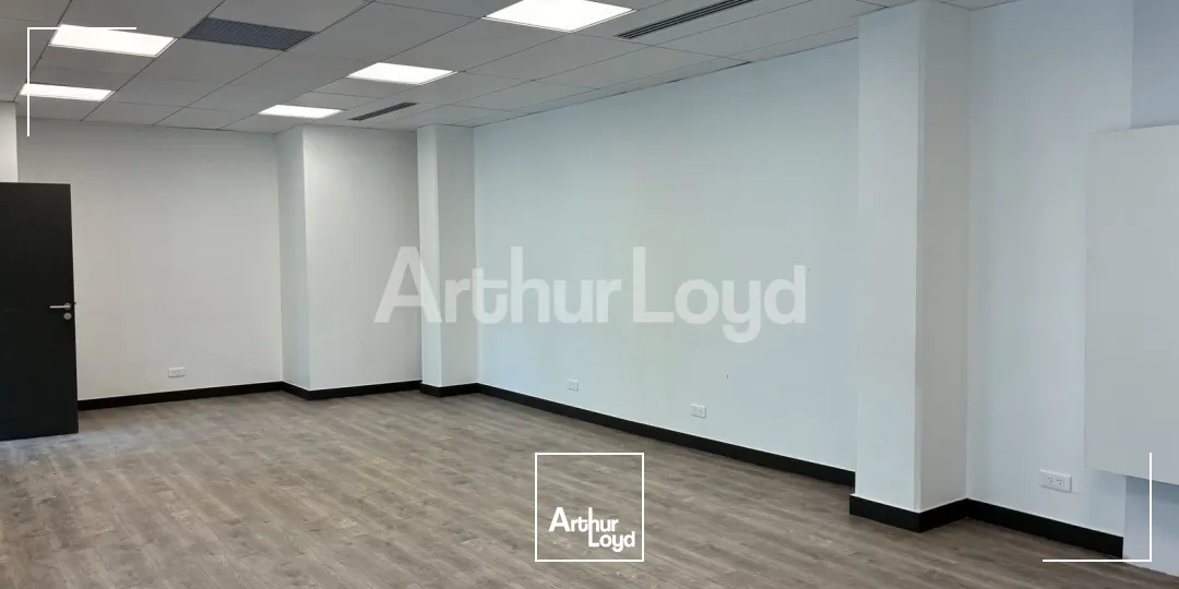 Bureaux - Location - LA MADELEINE - 59110 - 330.05-1242.05 - 7738522