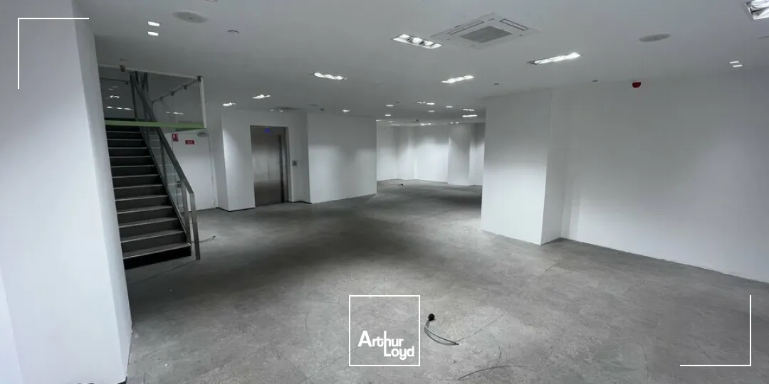 Locaux commerciaux - Location - STRASBOURG - 67000 - 374-374 - 7738898