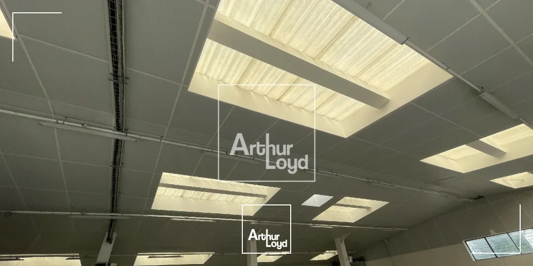 Locaux d'activité & Entrepôts - Location - VOIRON - 38500 - 414-414 - 7739191