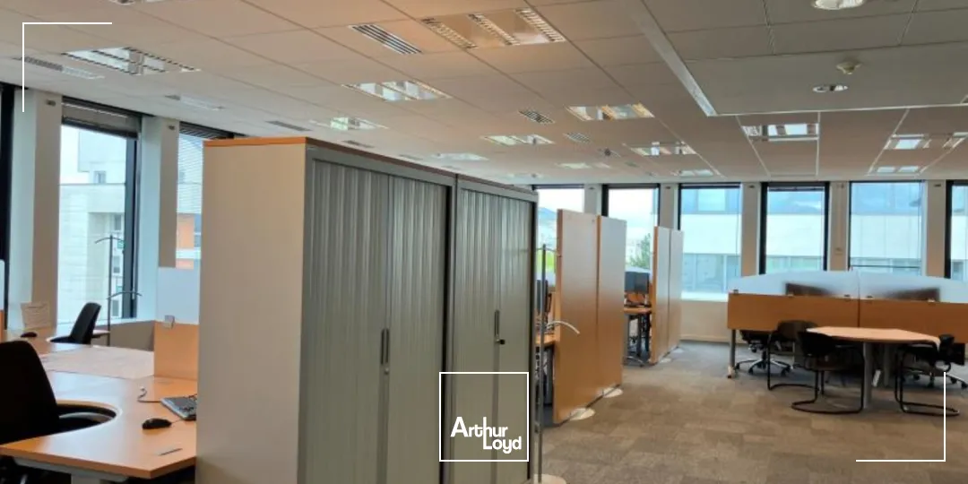 Bureaux - Location - MONTIGNY LE BRETONNEUX - 78180 - 572.6-8371.6 - 7739519