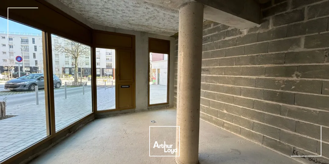 Locaux commerciaux - Location - NANTES - 44300 - 36.7-82.7 - 7742044