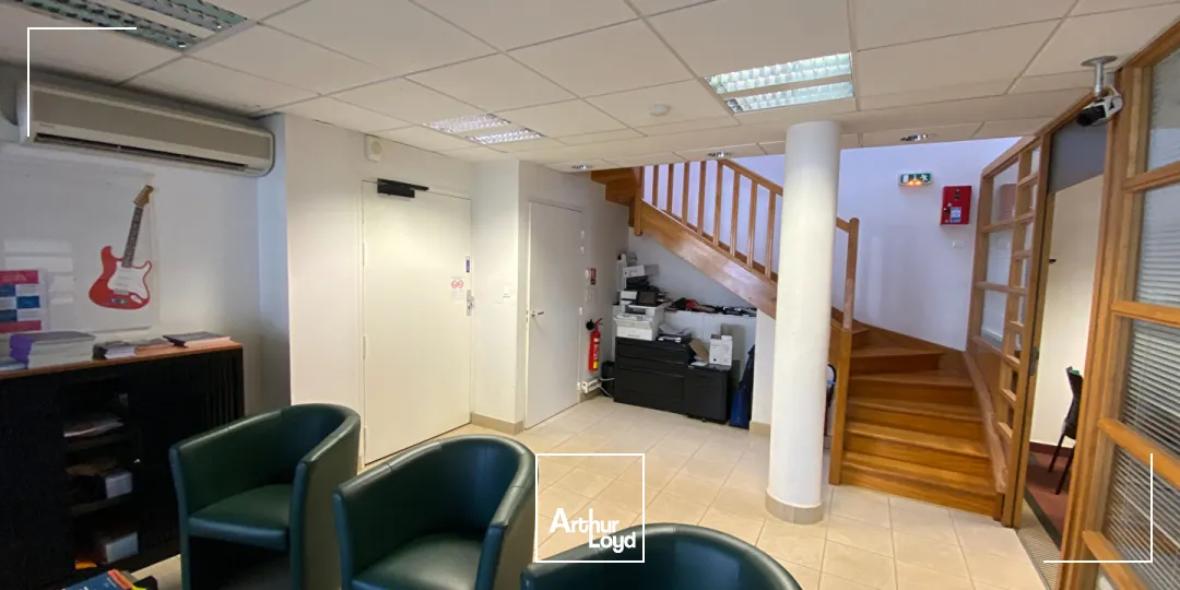 Locaux commerciaux - Vente - LA ROCHELLE - 17000 - 159.3-159.3 - 7742434