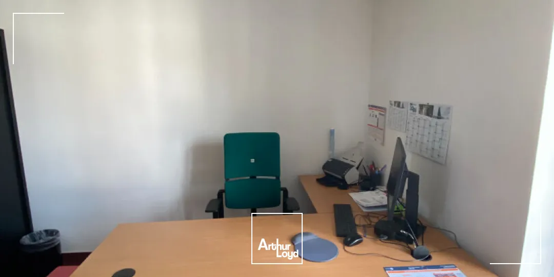 Locaux commerciaux - Vente - LA ROCHELLE - 17000 - 159.3-159.3 - 7742436