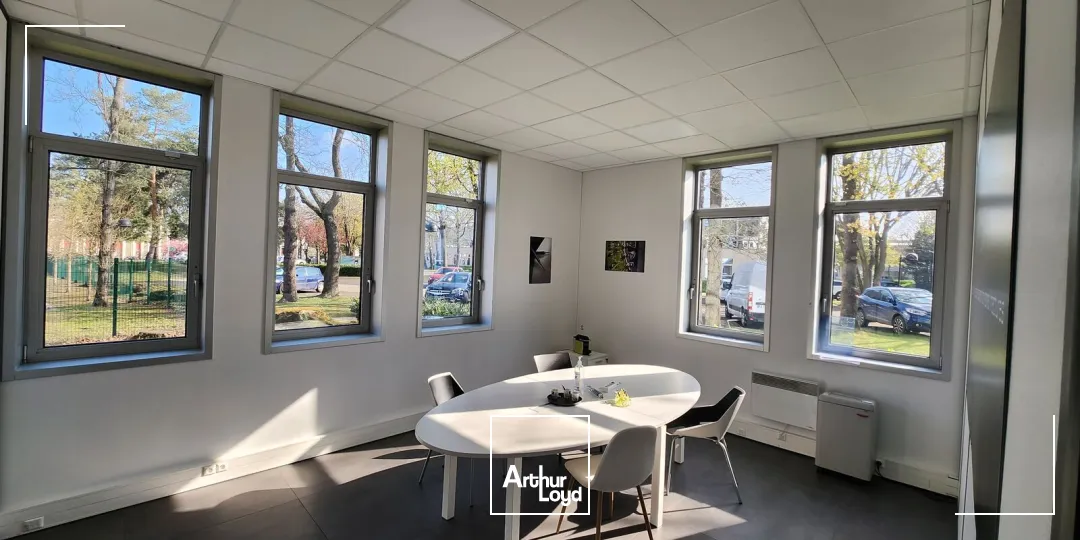 Bureaux - Location - ERAGNY - 95610 - 182-1435 - 7743019