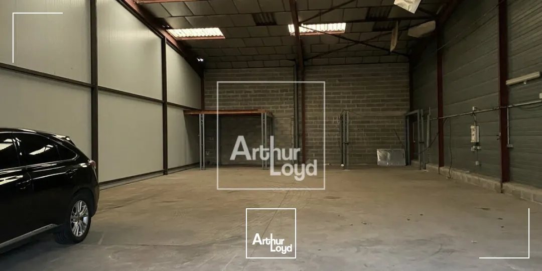 Locaux d'activité & Entrepôts - Vente - MOISSY CRAMAYEL - 77550 - 245-245 - 7743446