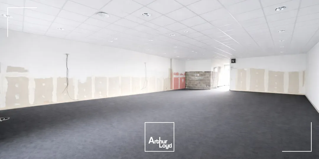 Locaux commerciaux - Location - FEURS - 42110 - 305-305 - 7743910