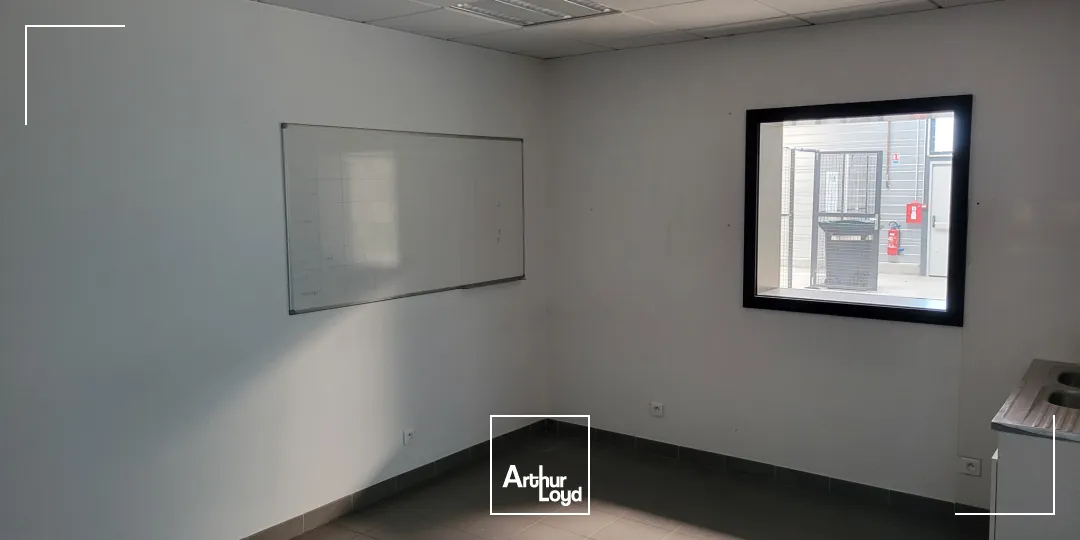 Locaux d'activité & Entrepôts - Location - Montbeliard - 25200 - 298-298 - 7744084