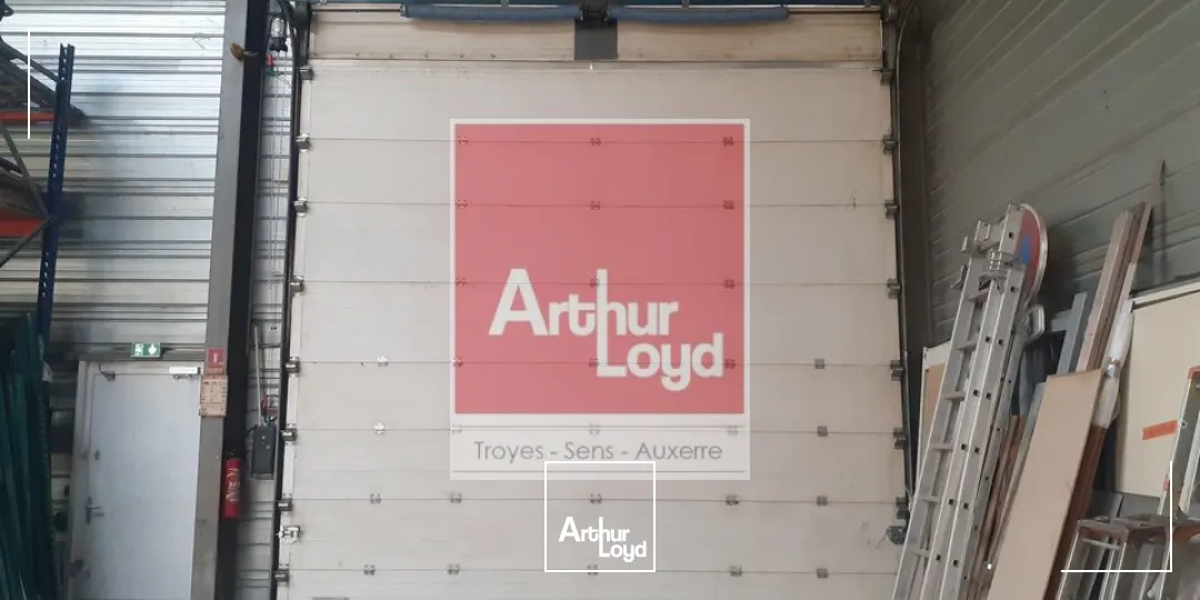 Locaux d'activité & Entrepôts - Vente - SAINT-JULIEN-LES-VILLAS - 10800 - 1115-1115 - 7744406