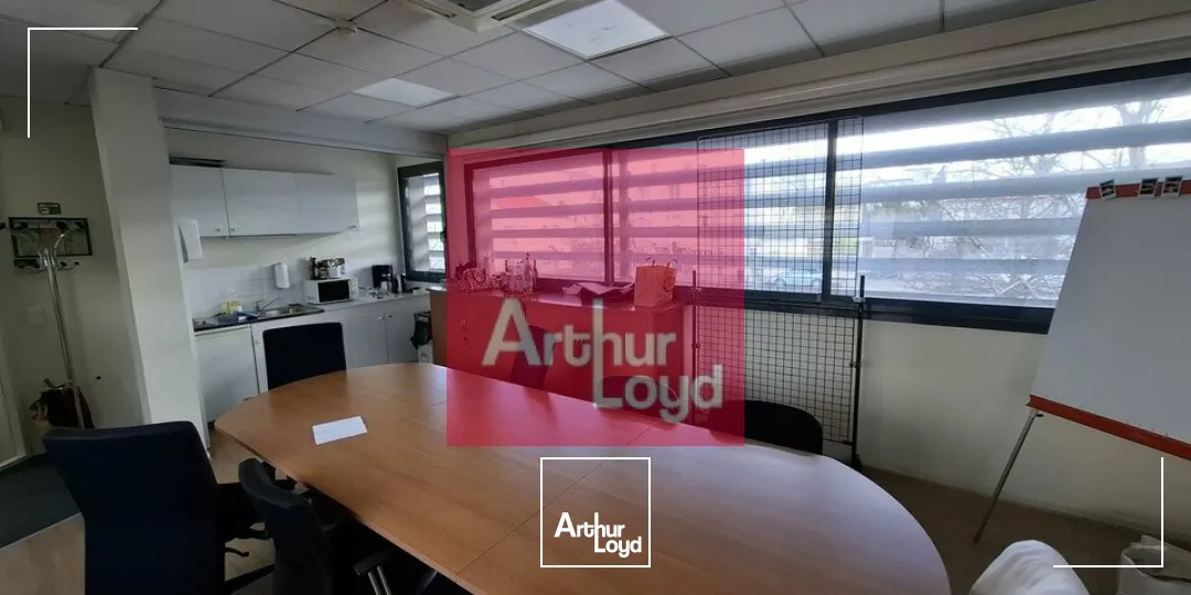 Locaux commerciaux - Location - CLERMONT-FERRAND - 63000 - 261-261 - 7746047