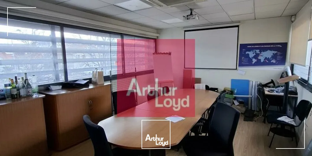 Locaux commerciaux - Location - CLERMONT-FERRAND - 63000 - 261-261 - 7746048