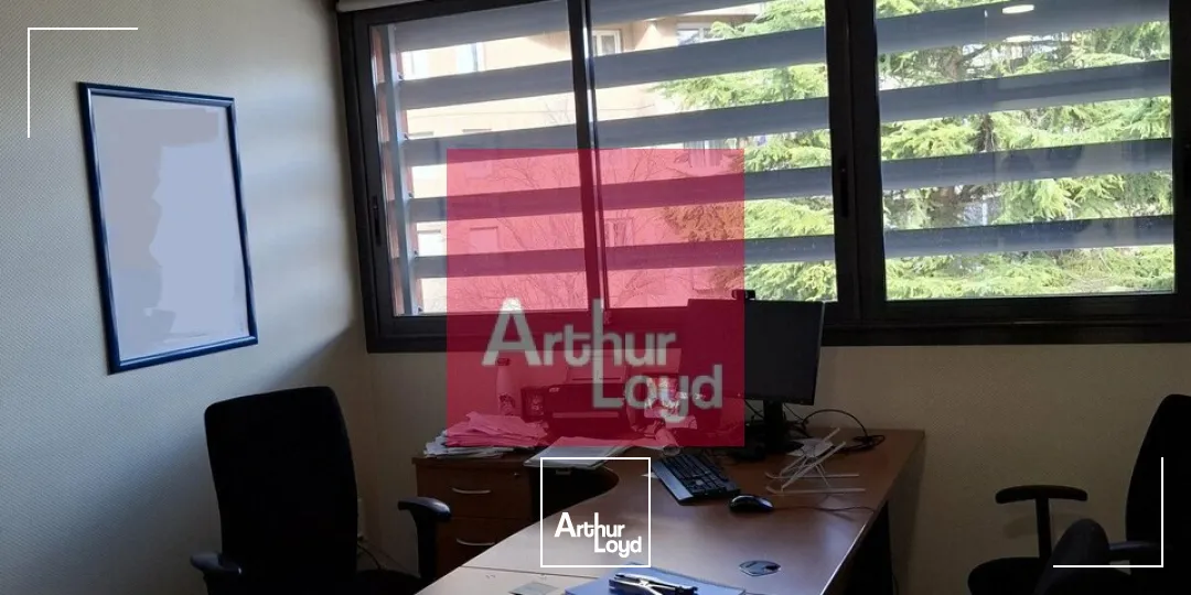 Locaux commerciaux - Location - CLERMONT-FERRAND - 63000 - 261-261 - 7746050