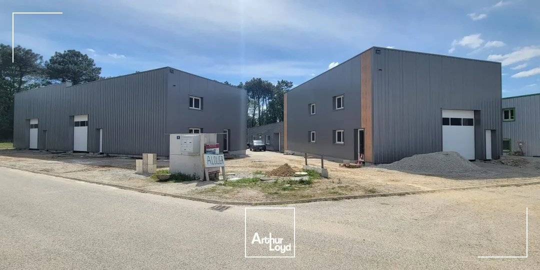 Locaux d'activité & Entrepôts - Location - PLOUGOUMELEN - 56400 - 135-453 - 7746306