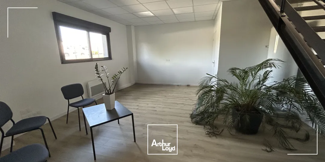 Locaux d'activité & Entrepôts - Location - VIGNEUX DE BRETAGNE - 44360 - 300-300 - 7746400
