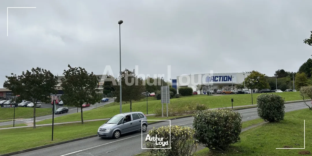 Locaux commerciaux - Location - SAINT MARTIN BOULOGNE - 62280 - 817-817 - 7746711