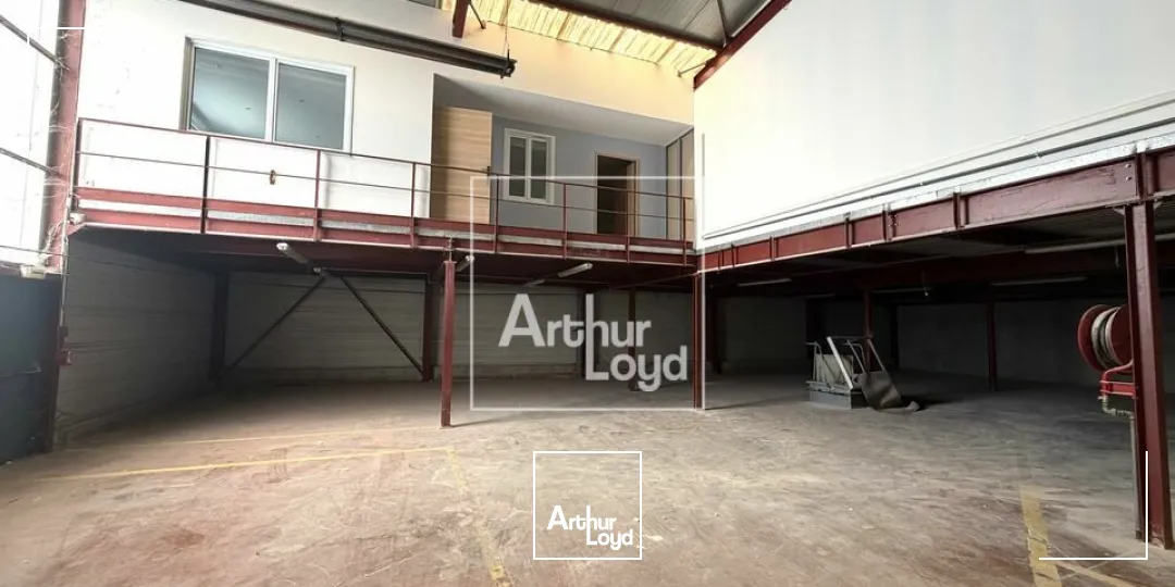 Locaux d'activité & Entrepôts - Location - LE MEE SUR SEINE - 77350 - 450-450 - 7747024