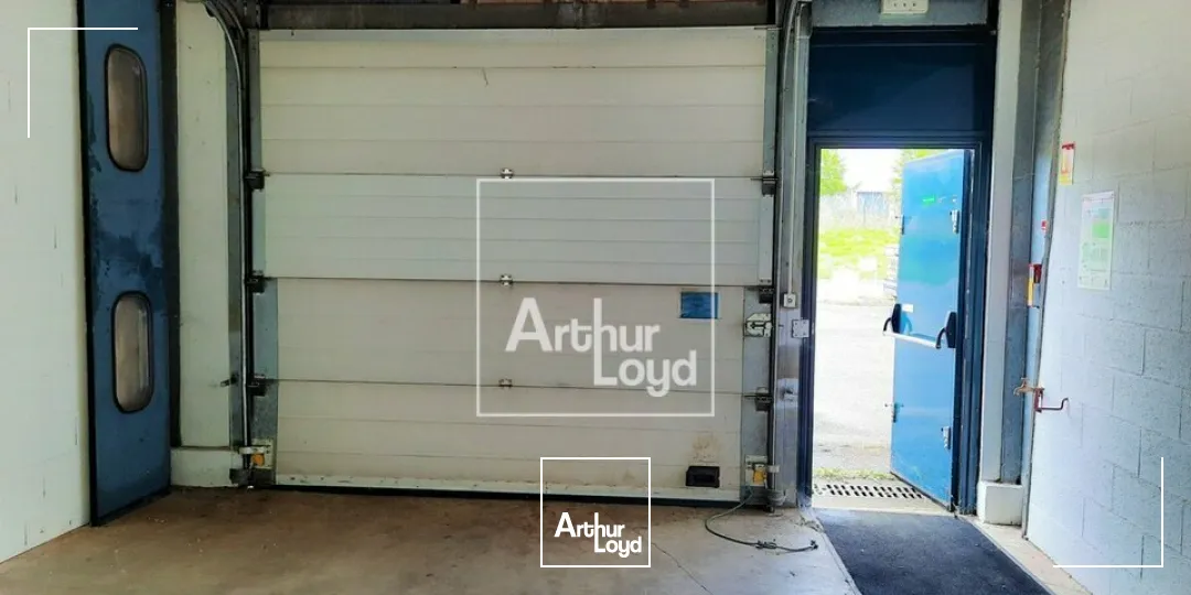 Locaux d'activité & Entrepôts - Location - VAUX-LE-PENIL - 77000 - 460-460 - 7747030