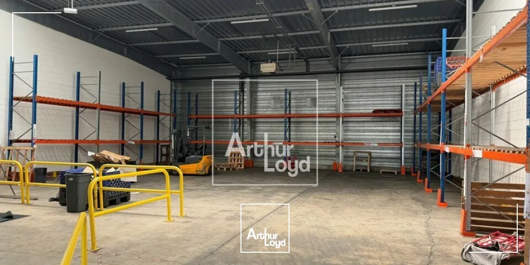 Locaux d'activité & Entrepôts - Location - VAUX-LE-PENIL - 77000 - 460-460 - 7747034