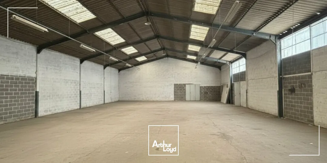 Locaux d'activité & Entrepôts - Location - SAINT-GERMAIN-DU-PUY - 18390 - 400-400 - 7747094