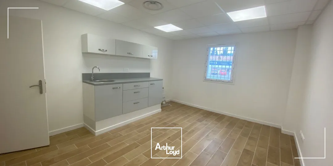 Bureaux - Vente - EYGUIERES - 13430 - 86.3-207.7 - 7747136