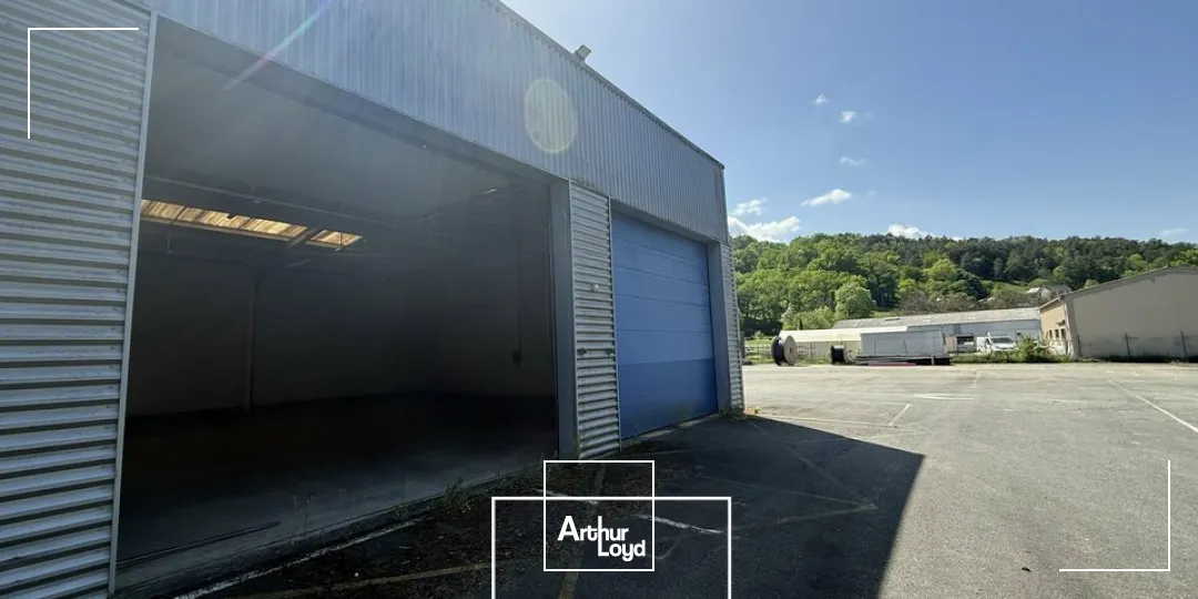 Locaux d'activité & Entrepôts - Location - TERRASSON LAVILLEDIEU - 24120 - 329-329 - 7747923