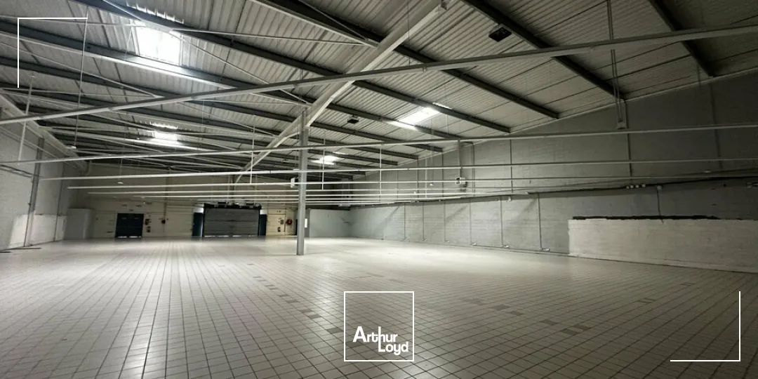 Locaux commerciaux - Location - SAINT-GERMAIN-DU-PUY - 18390 - 1743-1743 - 7748090