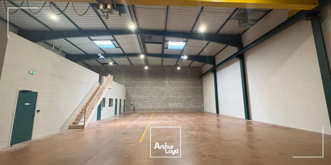 Locaux d'activité & Entrepôts - Location - OLIVET - 45160 - 653.3-653.3 - 7748356