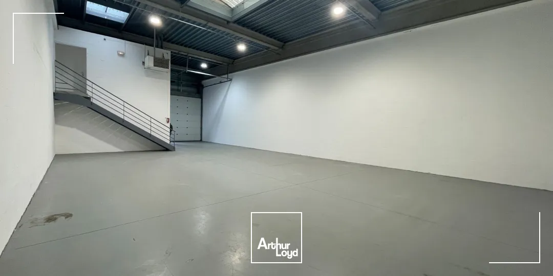 Locaux d'activité & Entrepôts - Location - CHAMBLY - 60230 - 246-492 - 7749216