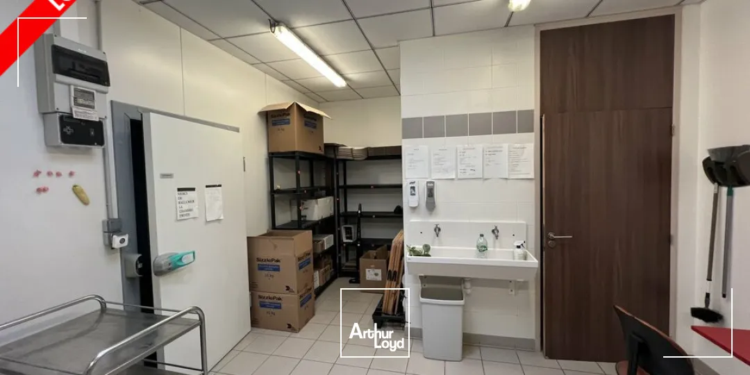 Locaux commerciaux - Location - CHAMPNIERS - 16430 - 154-154 - 7749256