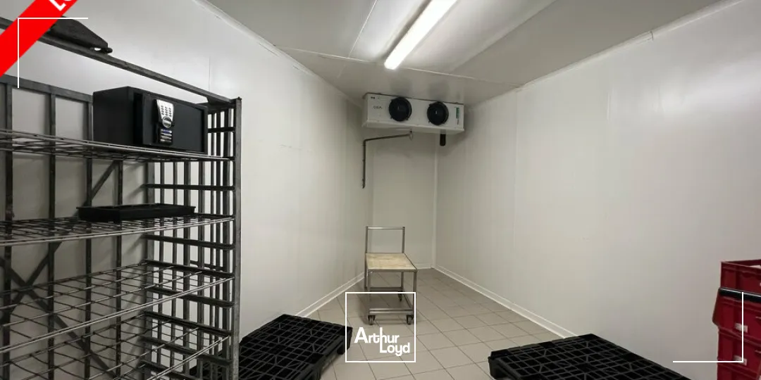 Locaux commerciaux - Location - CHAMPNIERS - 16430 - 154-154 - 7749257