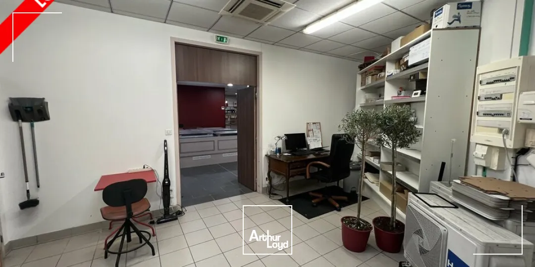 Locaux commerciaux - Location - CHAMPNIERS - 16430 - 154-154 - 7749258