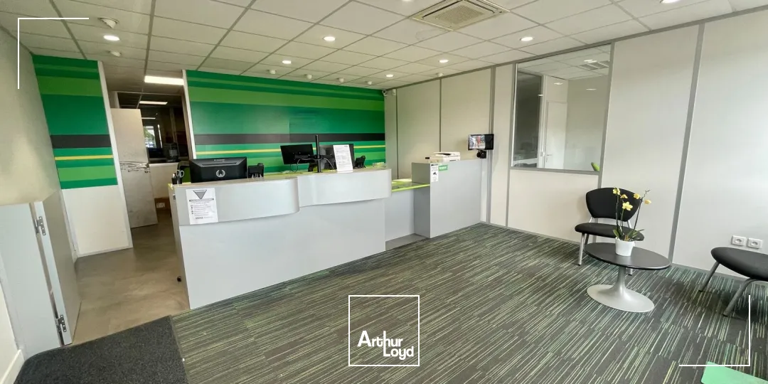 Locaux d'activité & Entrepôts - Location - SOTTEVILLE LES ROUEN - 76300 - 1738.8-1738.8 - 7749403
