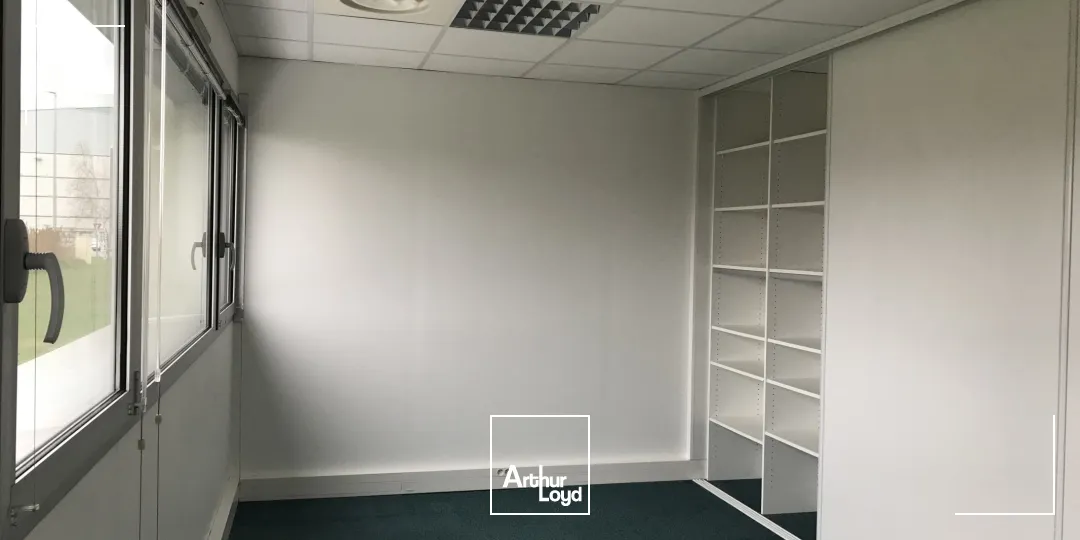 Bureaux - Location - MONTOIR DE BRETAGNE - 44550 - 81.97-81.97 - 7749522