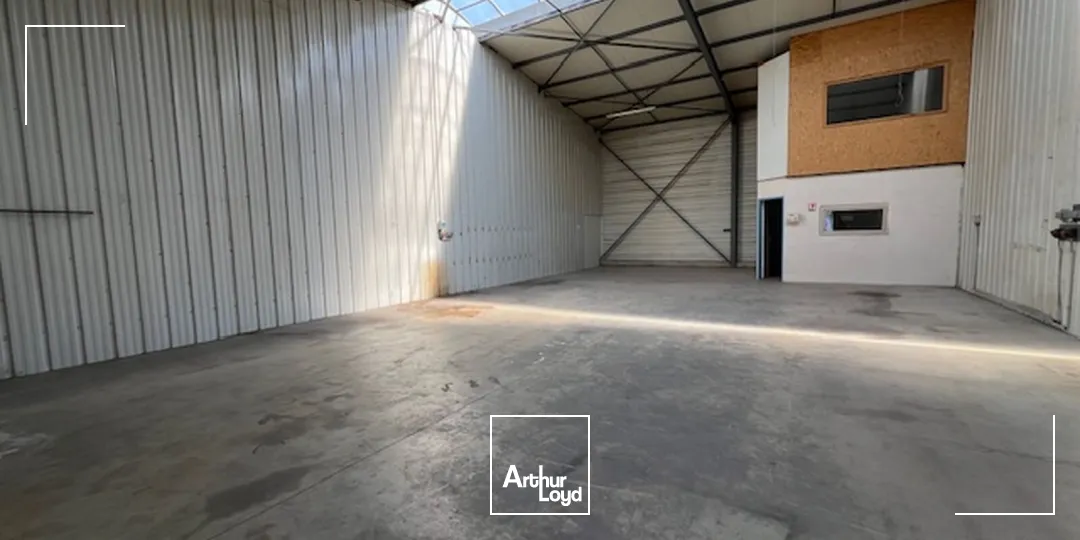 Locaux d'activité & Entrepôts - Location - MONTBRISON - 42600 - 160-160 - 7749548
