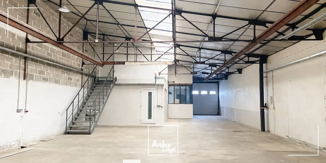 Locaux d'activité & Entrepôts - Location - BEAUVALLON - 69700 - 323-323 - 7749931