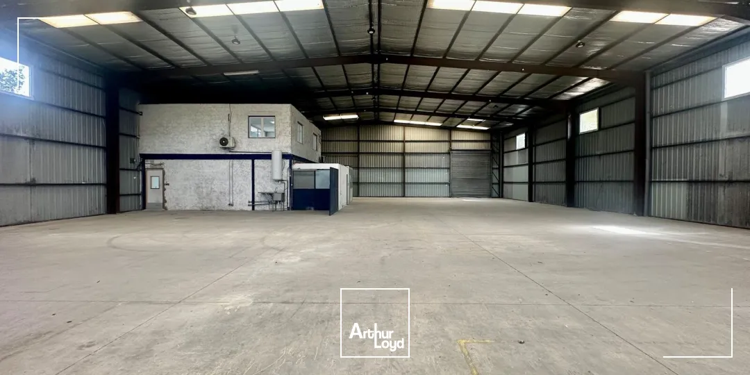 Locaux d'activité & Entrepôts - Location - VELAUX - 13880 - 740-740 - 7750090