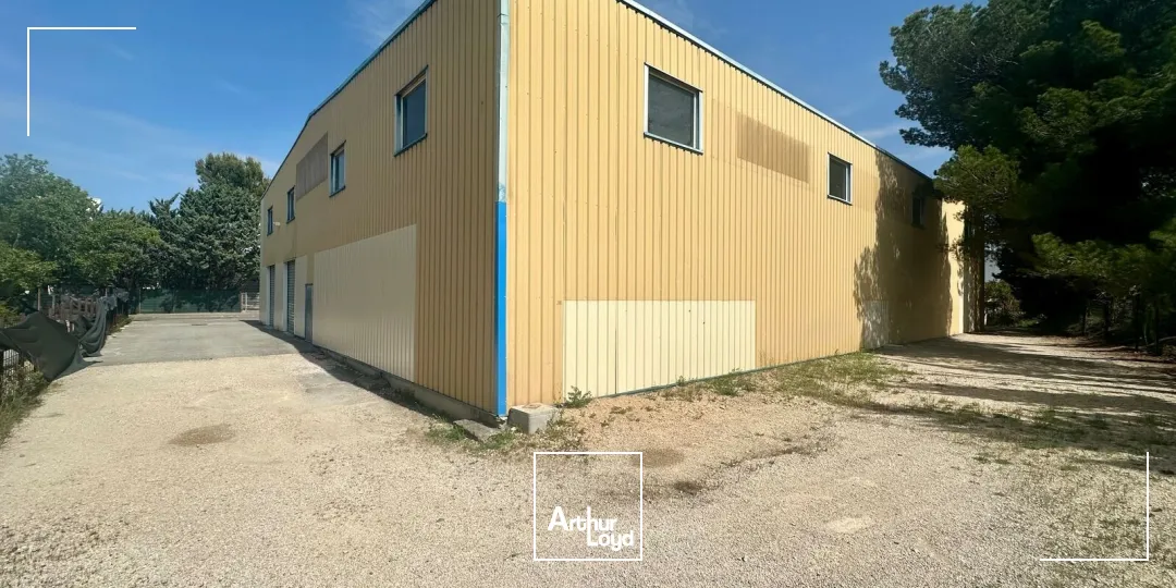 Locaux d'activité & Entrepôts - Location - VELAUX - 13880 - 740-740 - 7750095