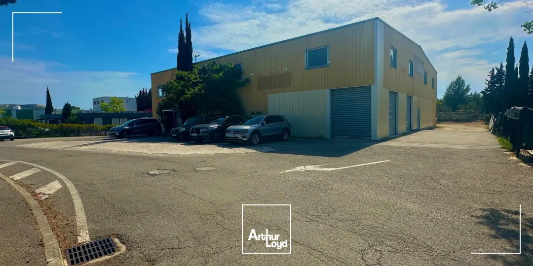 Locaux d'activité & Entrepôts - Location - VELAUX - 13880 - 740-740 - 7750094