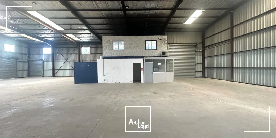Locaux d'activité & Entrepôts - Location - VELAUX - 13880 - 740-740 - 7750085