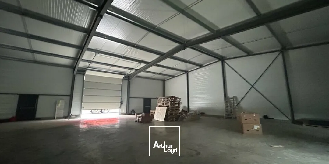 Locaux d'activité & Entrepôts - Location - CUSSET - 03300 - 234-1200 - 7751806