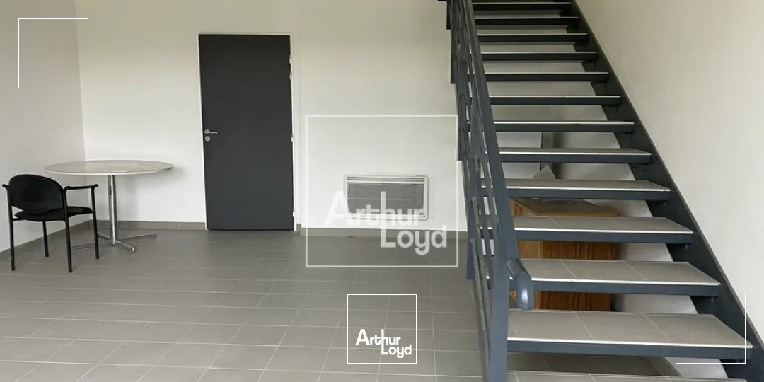 Locaux d'activité & Entrepôts - Location - MOISSY CRAMAYEL - 77550 - 409-409 - 7752338