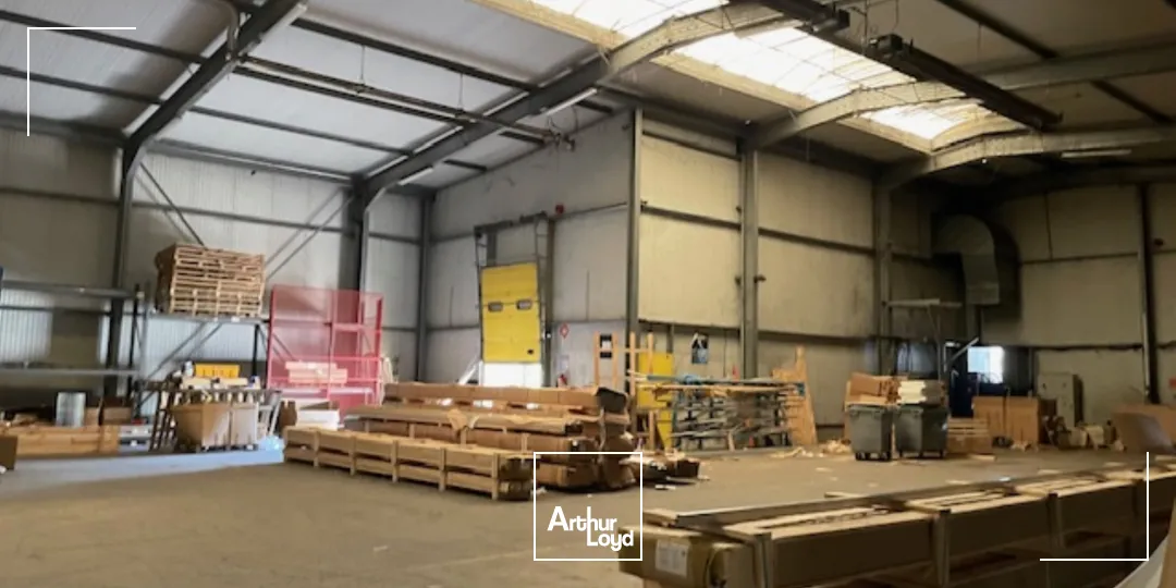 Locaux d'activité & Entrepôts - Location - VILLERS COTTERETS - 02600 - 860-860 - 7752462