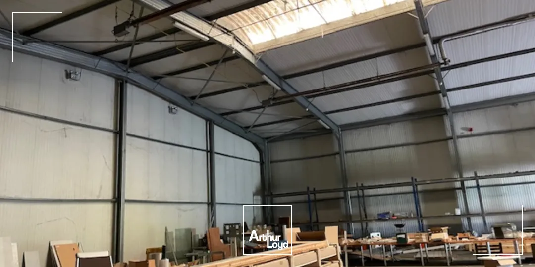 Locaux d'activité & Entrepôts - Location - VILLERS COTTERETS - 02600 - 860-860 - 7752463