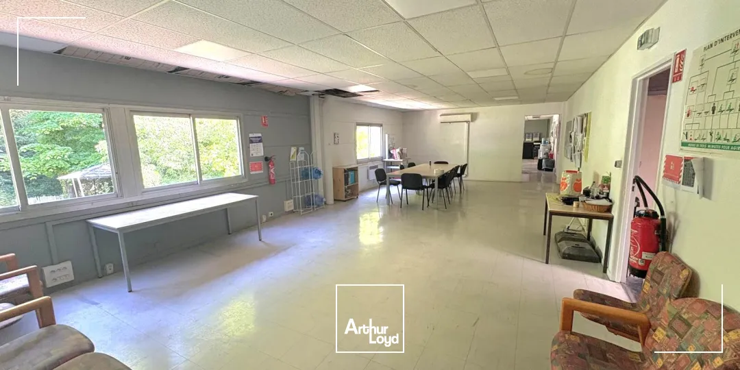 Locaux d'activité & Entrepôts - Location - MARSEILLE - 13011 - 453.75-3357.93 - 7752832
