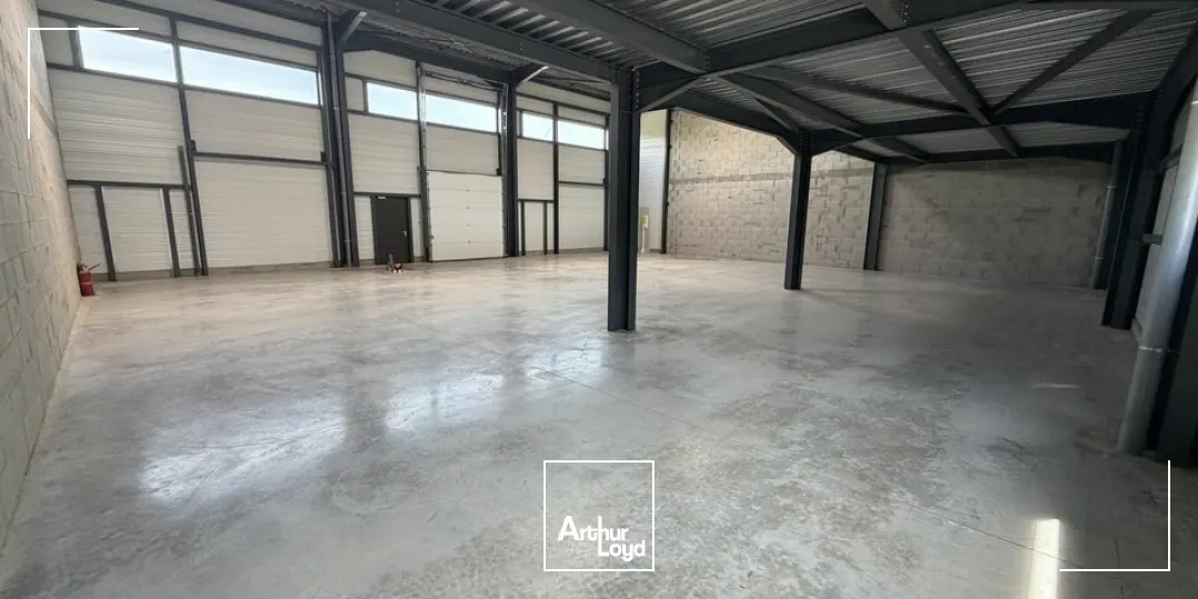 Locaux d'activité & Entrepôts - Vente - VALENCE - 26000 - 133-399 - 7753099