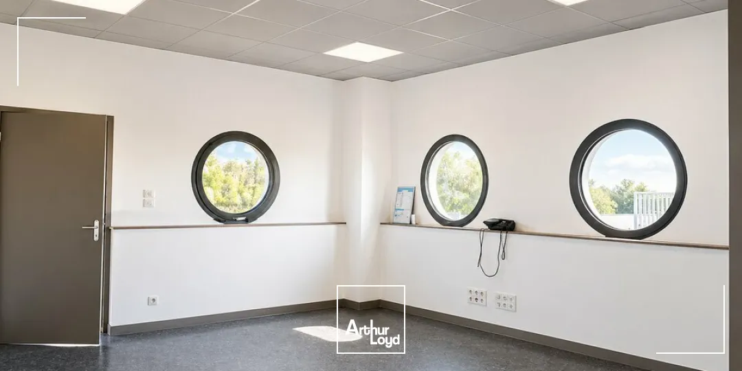 Bureaux - Vente - BREUIL MAGNE - 17870 - 780-780 - 7753175