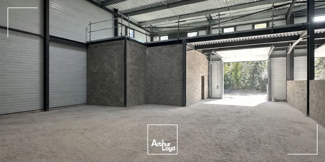 Locaux d'activité & Entrepôts - Location - BOUC BEL AIR - 13320 - 262.12-1052.48 - 7753252